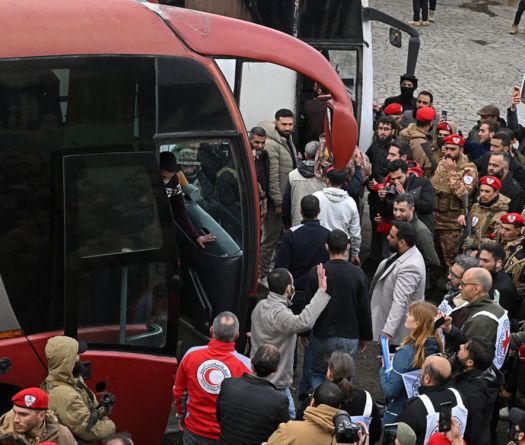 Soueida: des détenus libérés retrouvent leurs proches 