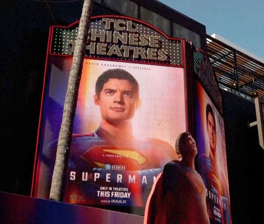 Superman: retour d’un héros réinventé dans un monde chaotique 