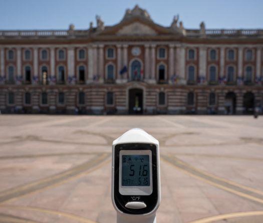 Sous une chaleur record, la France entre suée et ruée sur la climatisation