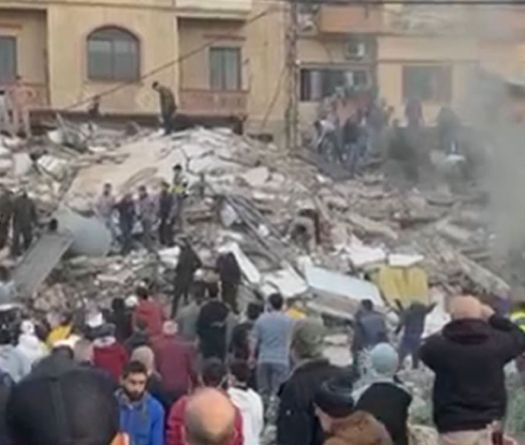 Effondrement d’un immeuble dans le quartier de Tabbané à Tripoli