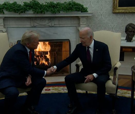 Donald Trump reçu à la Maison Blanche par Joe Biden