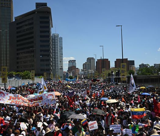 «On n’a pas peur»&nbsp;: des milliers de personnes à la première grande manifestation d’opposition post-Maduro au Venezuela