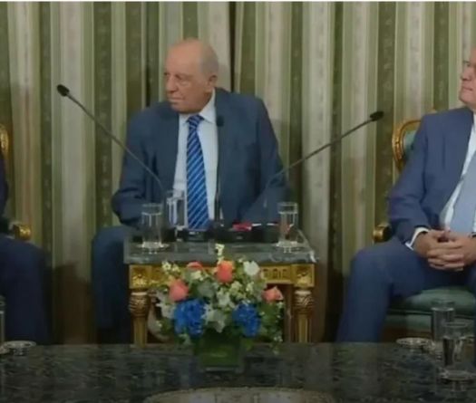 Depuis Athènes, Joseph Aoun plaide pour la diplomatie