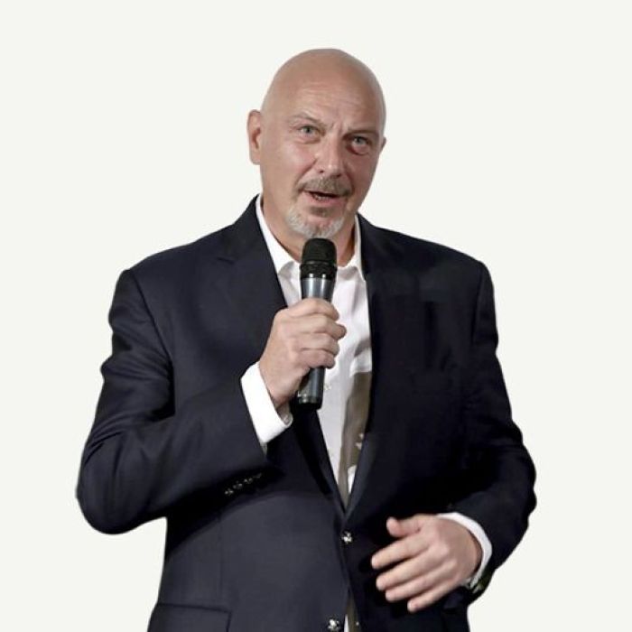 Dr Mardiros Nigolian