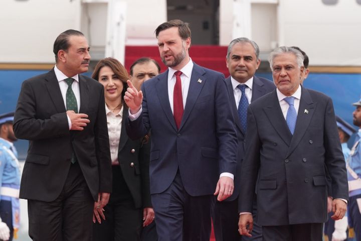 Iran/United States: nearly half a century of strained relations