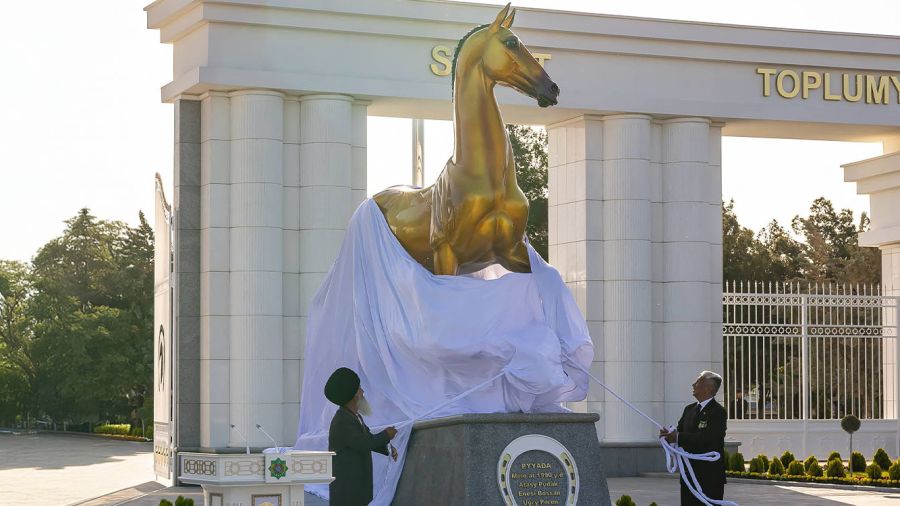 L’akhal-teke, symbole national du Turkménistan