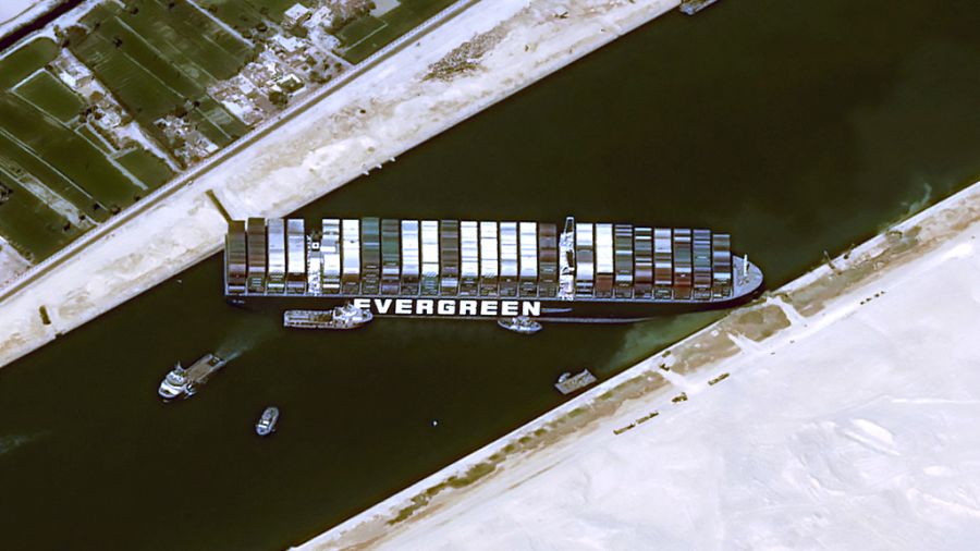 Revenus records en 2021 pour le canal de Suez malgré un blocage historique