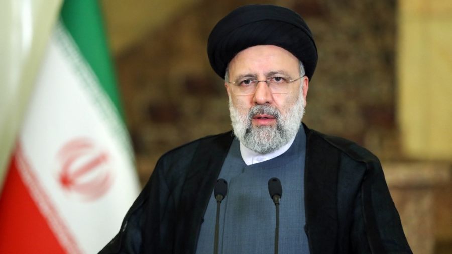 Raïssi, novice en politique et possible successeur de Khamenei
