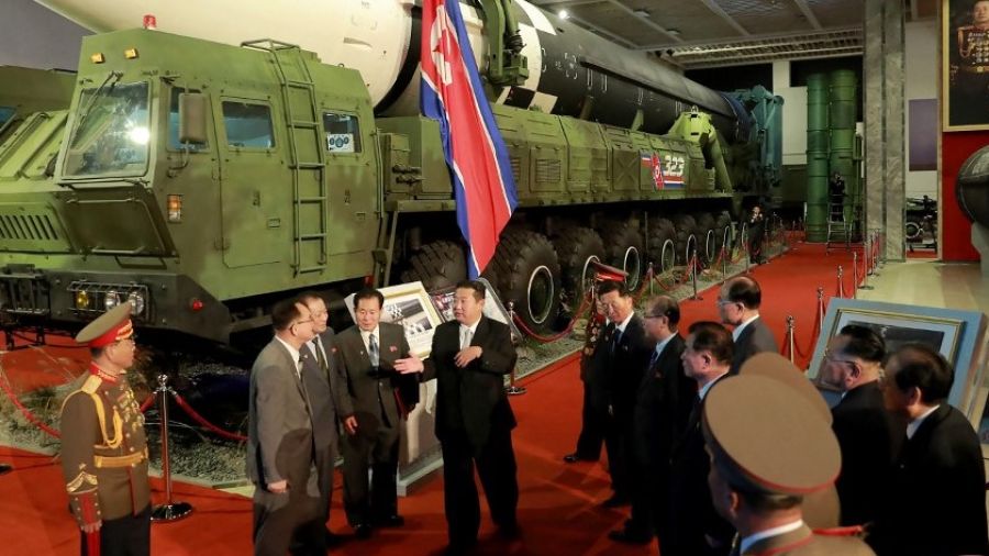 A cours d'armes, Poutine fait ses emplettes chez Kim
