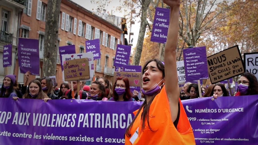 Le monde défile contre les violences faites aux femmes