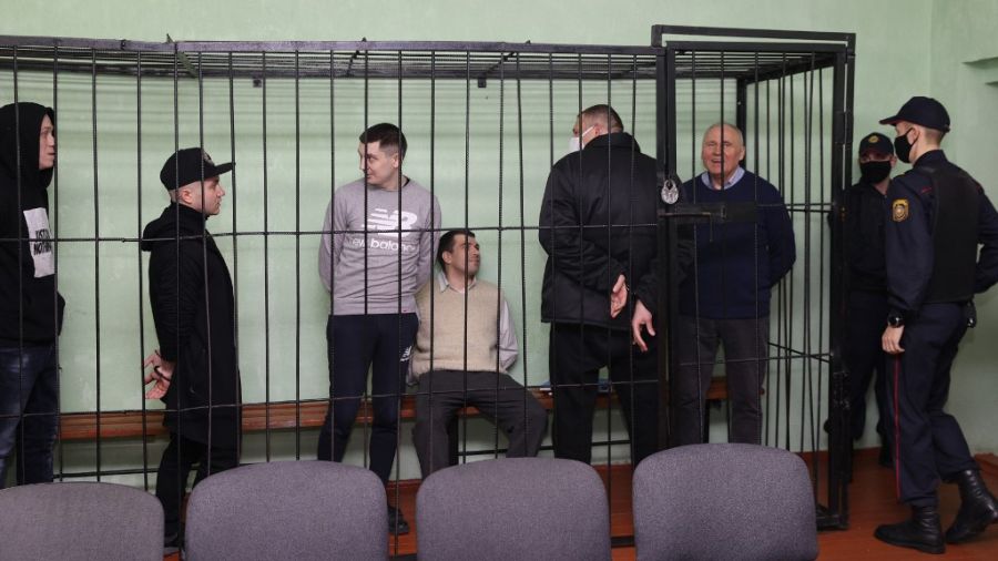 Lourdes condamnations en série d'opposants au Bélarus