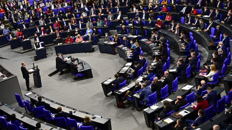 Allemagne: Scholz promet la fermeté après des menaces d'anti-vaccins contre un élu