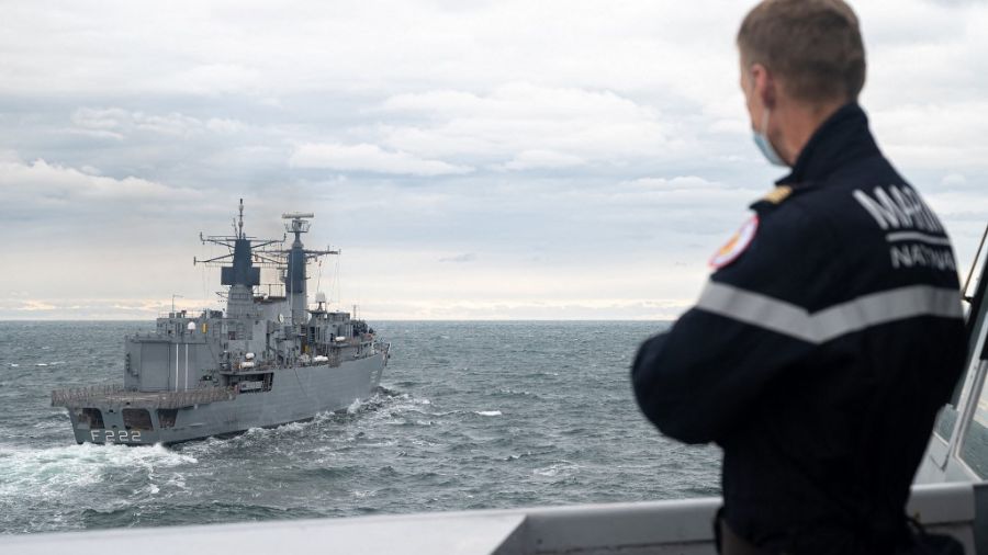En mer Noire, la Marine française use de son droit de navigation face aux Russes