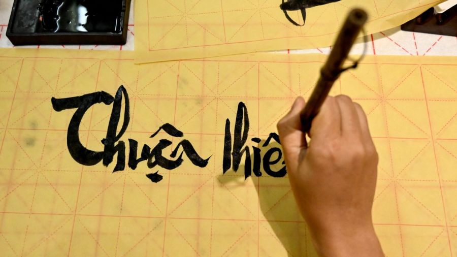 Au Vietnam, l’alphabet latin réinventé en art de vivre
