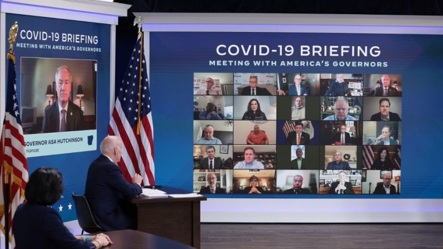 Les Etats-Unis réduisent la quarantaine face au boom des contaminations au Covid-19