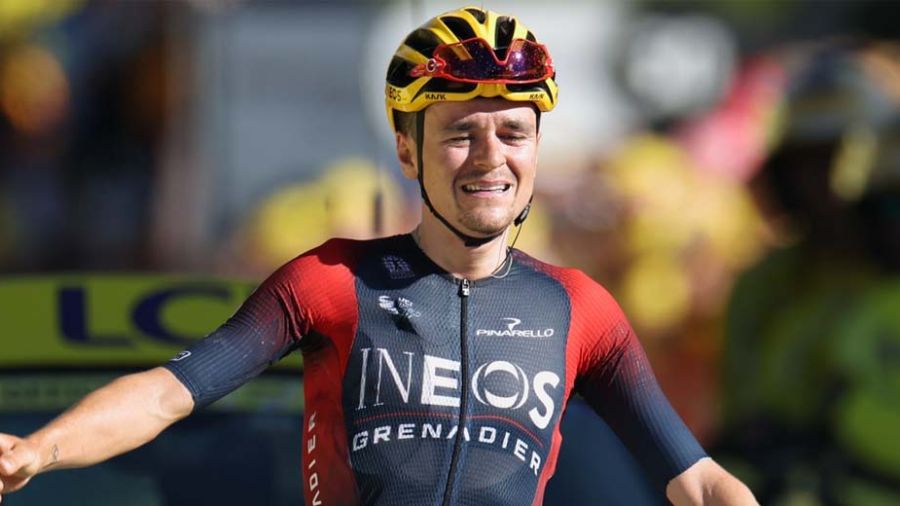 Pidcock conquiert l'Alpe d'Huez, Vingegaard toujours en jaune