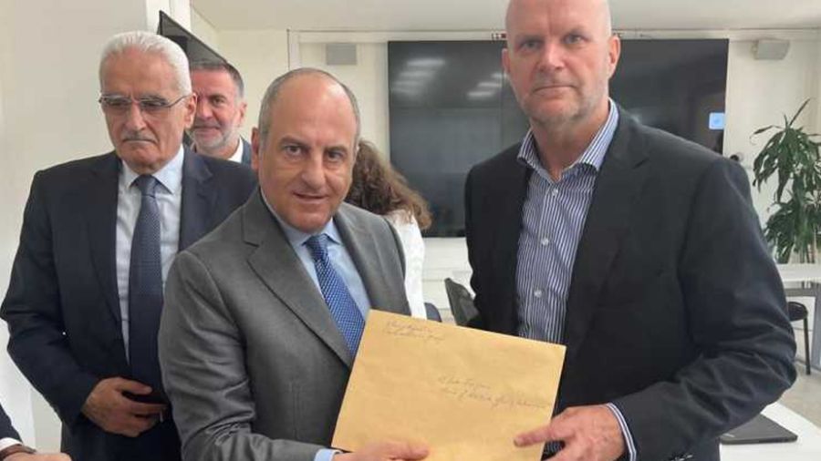 Les députés FL au HCR: Le Liban n’est qu’un pays de transit