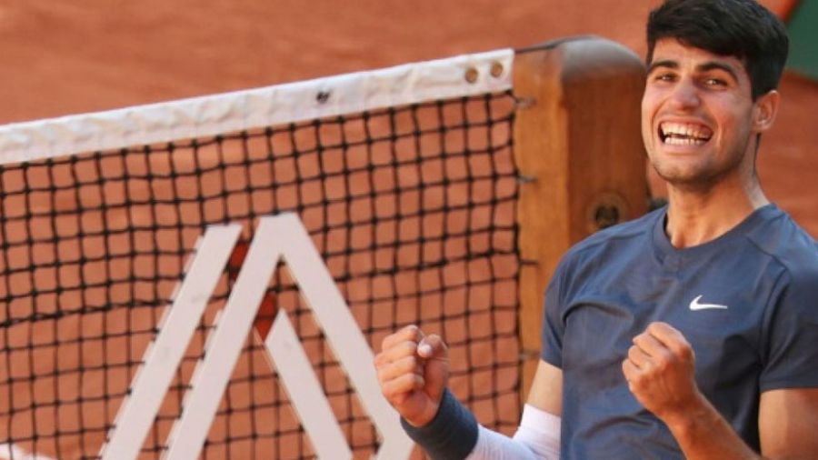Roland-Garros: Alcaraz et Zverev en finale à Paris