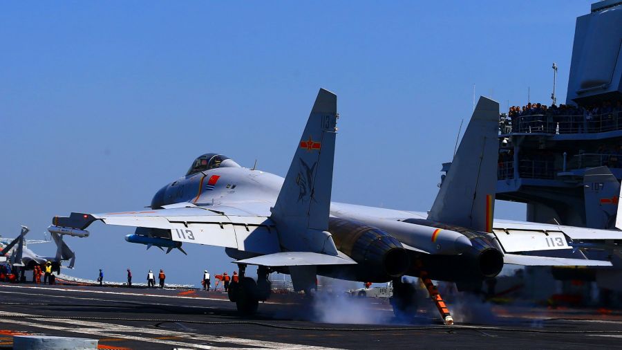La Chine lance son troisième porte-avions