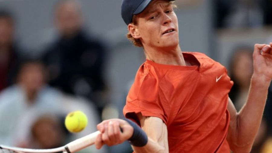 Roland-Garros: Alcaraz et Sinner à une marche d'une demi-finale choc