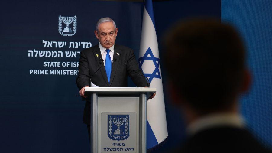 Netanyahou menace d'\