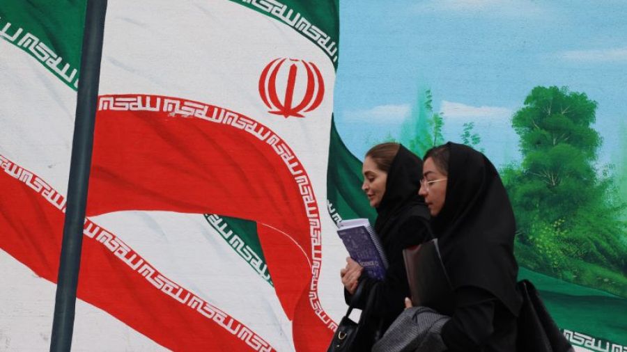 Plus de 400 personnalités féminines exhortent l'Iran à annuler l'exécution d'une militante