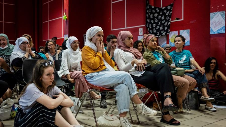 À Grenoble renaît la polémique saisonnière sur le burkini