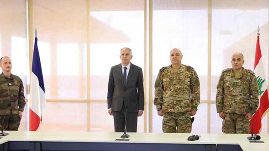 Armée: inauguration d'une salle de conférence financée par la France