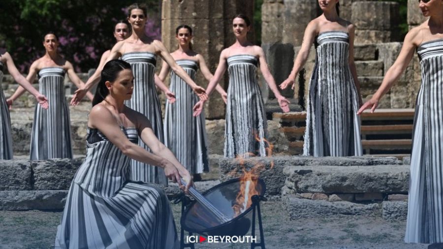 JO-2024: flamme olympique allumée à Olympie