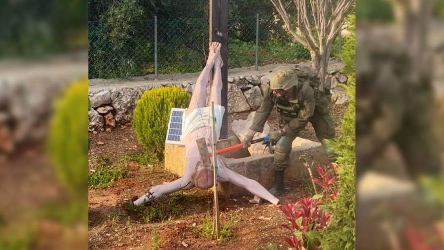 L'armée israélienne confirme que le soldat photographié frappant une statue de Jésus est israélien
