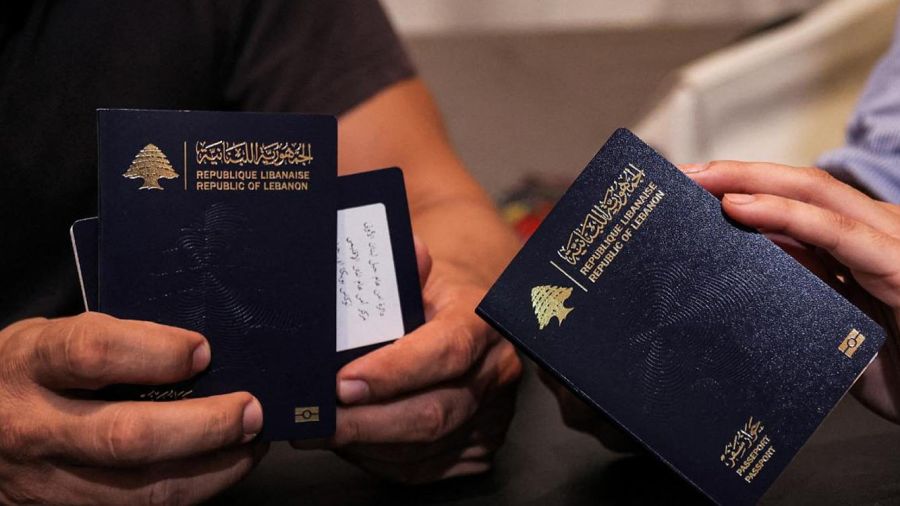 La guerre relance la crise des passeports