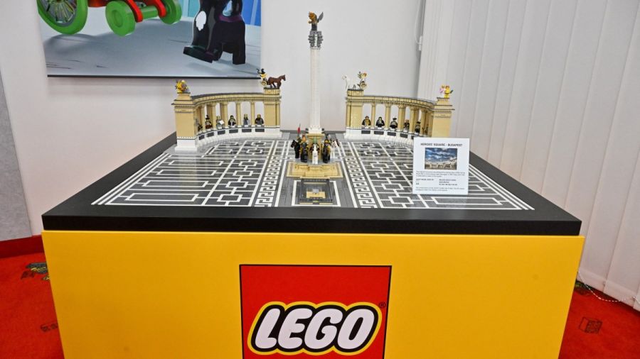 Art et Lego: le fascinant tramway de Balazs Doczy