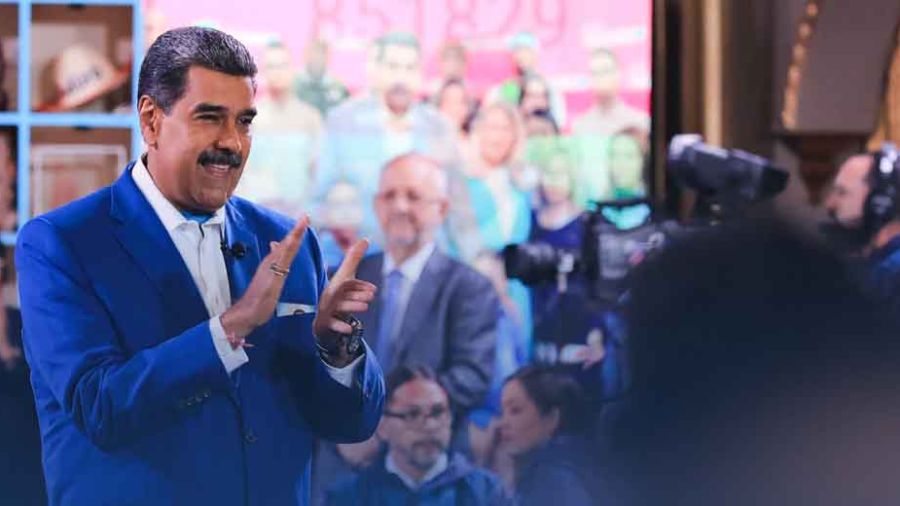 Maduro relance le dialogue avec Washington malgré les sanctions