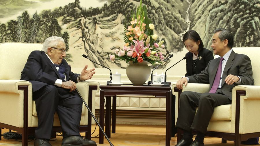 Il est impossible de «contenir» la Chine, affirme Pékin à Kissinger