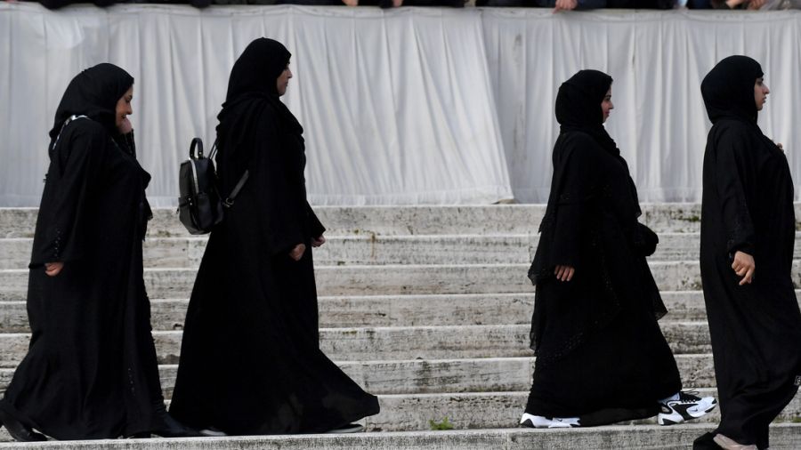 Interdiction des abayas à l'école en France