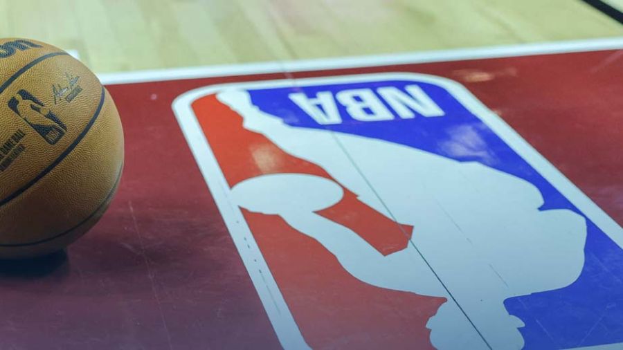 NBA: les Spurs de Wembanyama vainqueurs des Lakers de Lebron James, Brunson brillant
