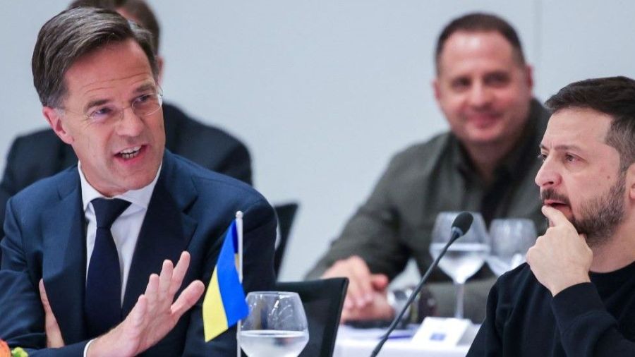 L'Ukraine met la pression pour être invitée à rejoindre l'Otan, Trump en toile de fond