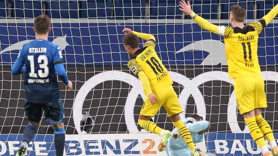 Bundesliga: Dortmund gagne et s'accroche aux basques du Bayern