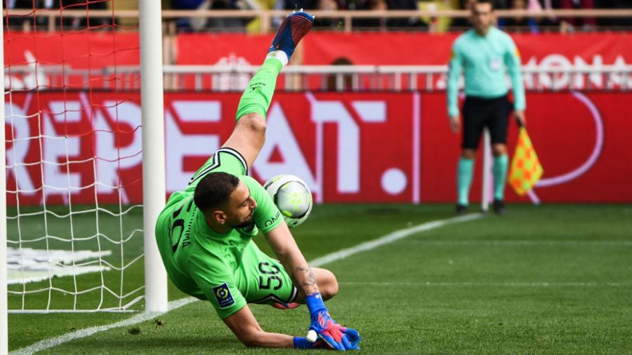 Donnarumma sous une double pression au PSG