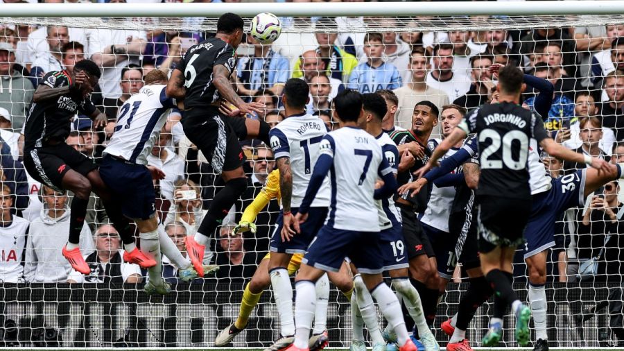 Arsenal remporte le derby à Tottenham d'une courte tête