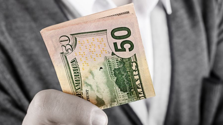 Les faux billets de 50 dollars: une problématique sur le point d'être réglée 