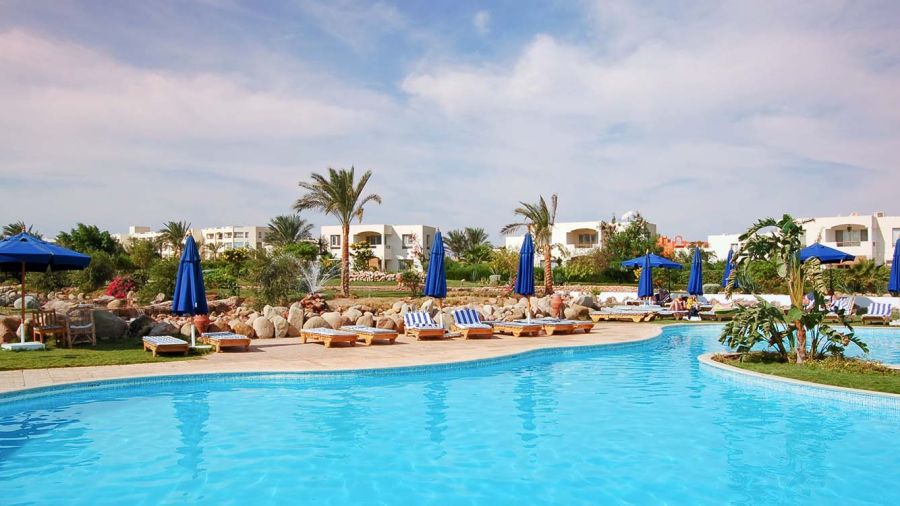 300 dollars la journée: aller à la plage devient un luxe au Liban