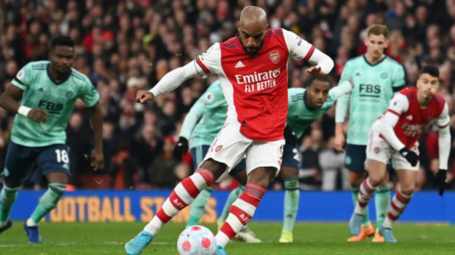 Lacazette, le buteur maison en approche à Lyon