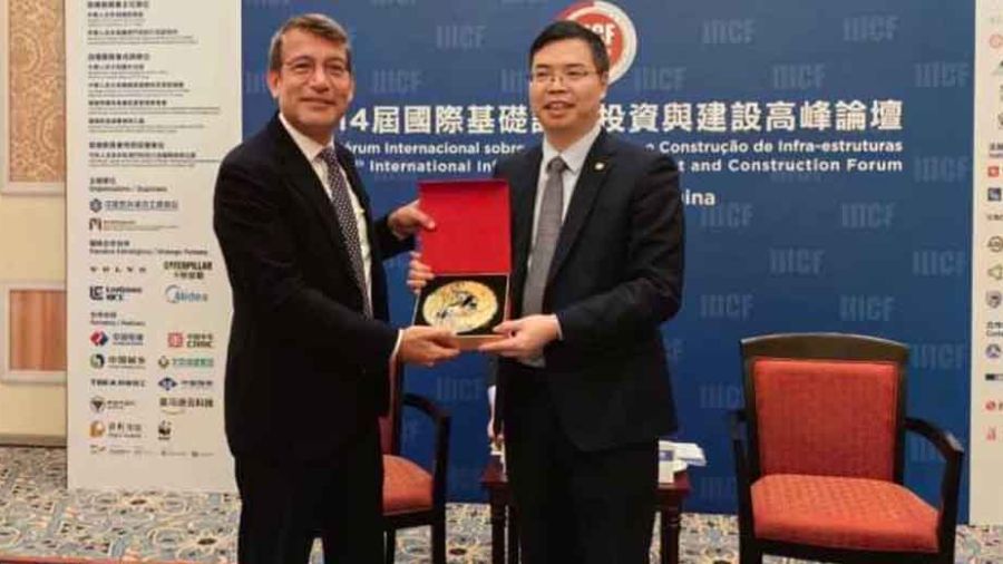 Fayad signe un protocole d’entente avec Power China