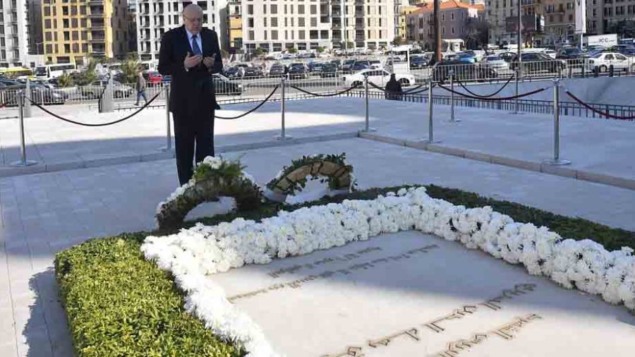 Plusieurs personnalités se recueillent sur la tombe de Rafic Hariri