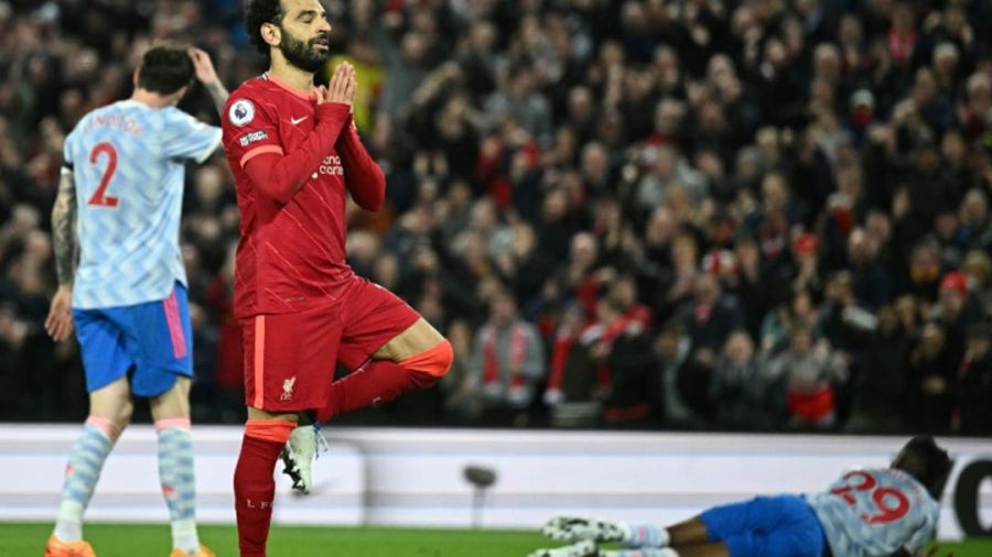 Liverpool domine Manchester United et repasse en tête