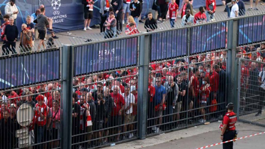Stade de France: l'UEFA, qui a lancé son enquête, démonte les chiffres de Darmanin