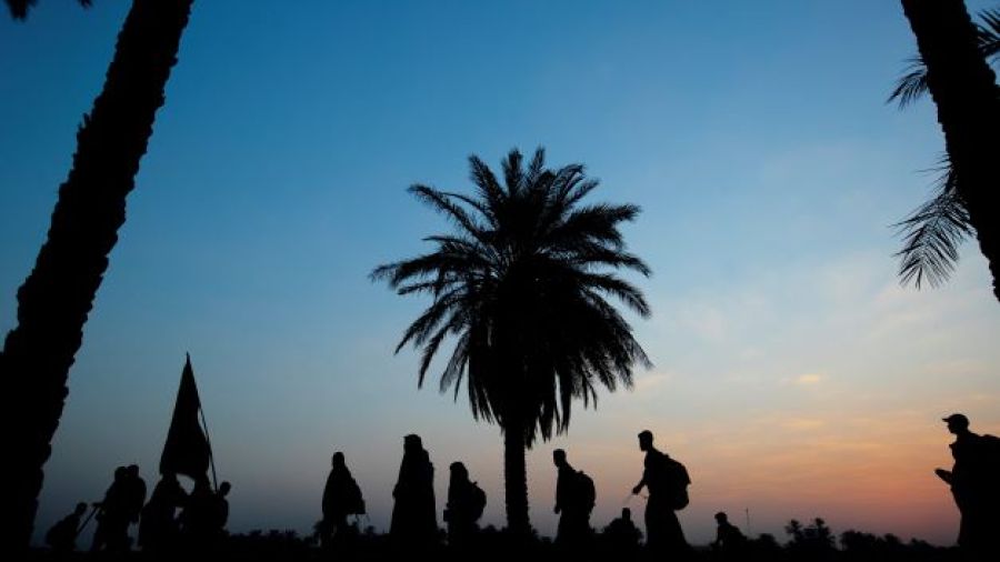 Dans l'Irak divisé, les pèlerins chiites déferlent à Kerbala