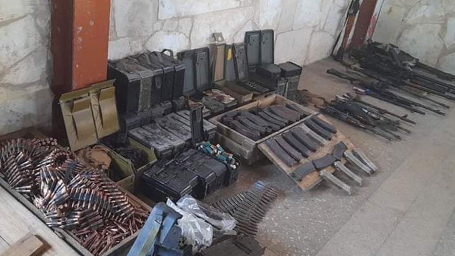 Saisie d'armes dans des camps de réfugiés syriens à Baalbeck