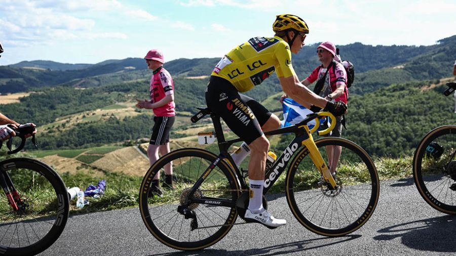 Tour de France: le peloton à l'assaut du Jura